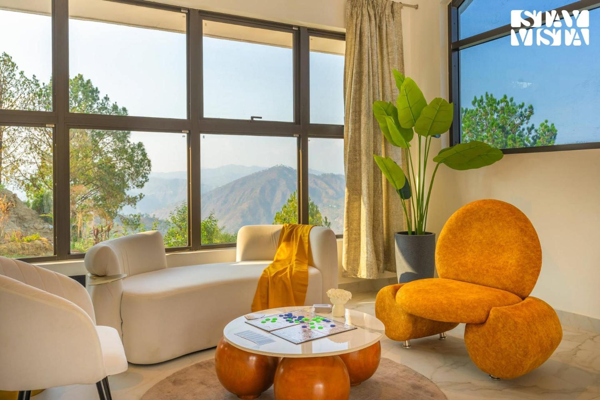 Stayvista At Luna Nova With Outdoor Pool - 拉尼凯特 外观 照片
