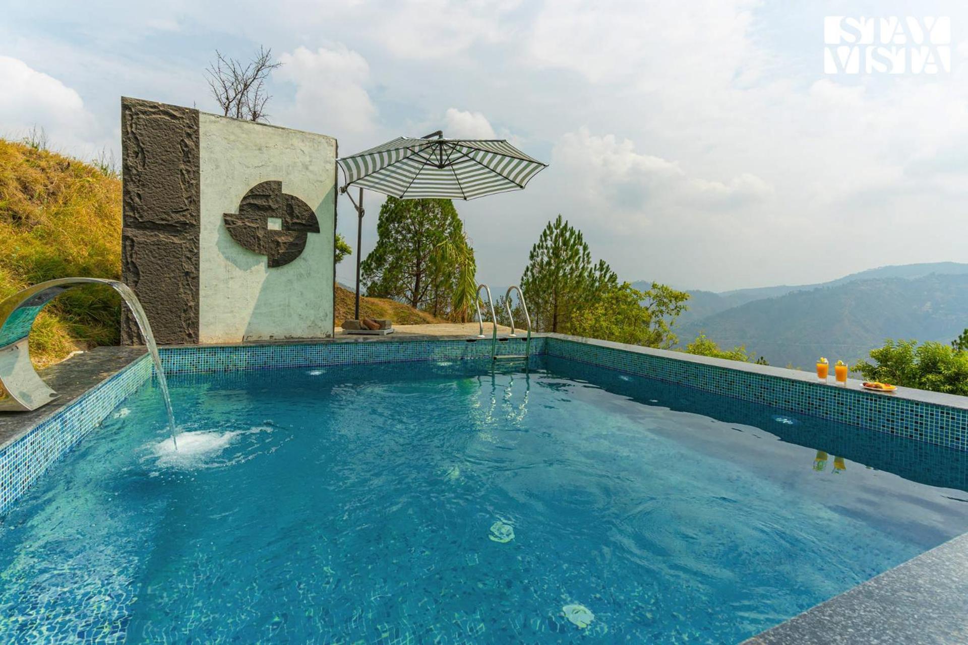 Stayvista At Luna Nova With Outdoor Pool - 拉尼凯特 外观 照片