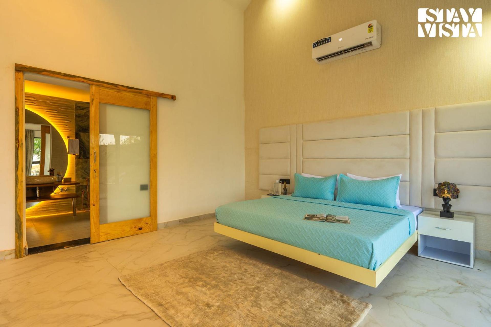 Stayvista At Luna Nova With Outdoor Pool - 拉尼凯特 外观 照片